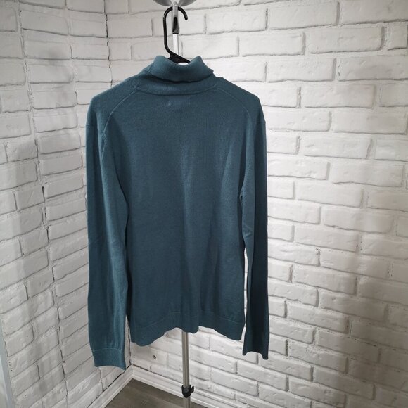 RW&CO Men's Size Large Windsor Blue Straight Fit Turtleneck Sweater - Picture 2 of 8